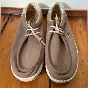 NEW Hey Dude Wally Linen Slip On Sneakers Shoes in Natural Clay Neutral, Size 12
